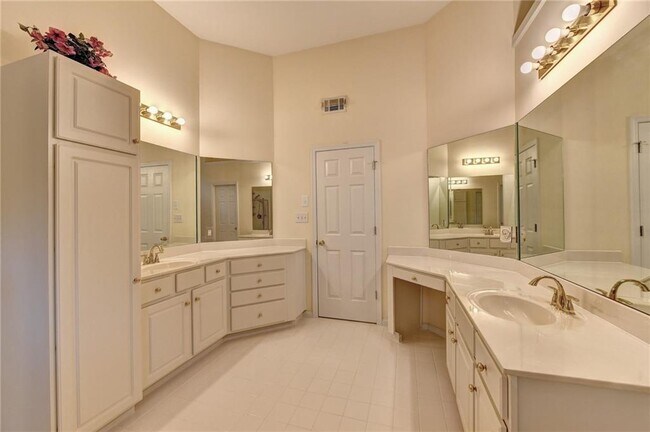 Building Photo - 3615 Ansley Park Dr