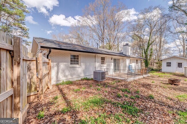 Building Photo - 1540 Booze Mountain Rd