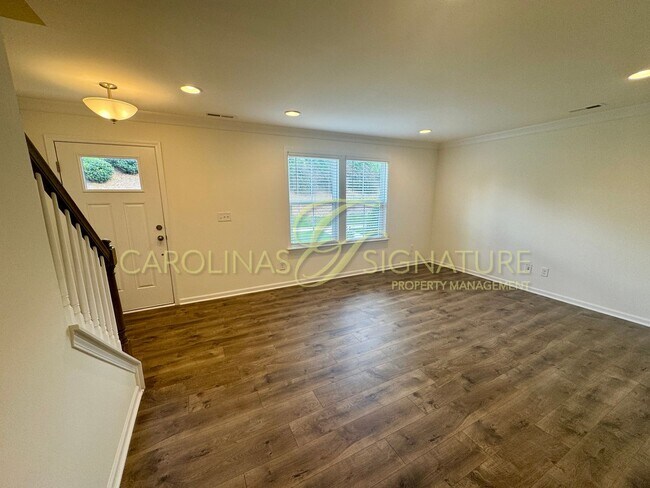 Building Photo - Fantastic 3BR/2.5BA Townhome located in The Elm at Stonecrest