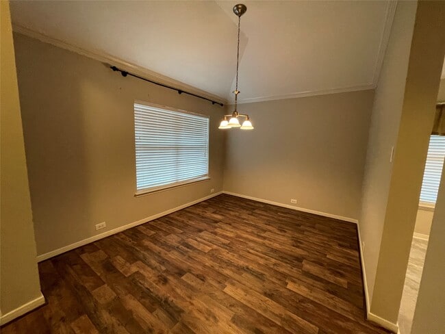 Building Photo - 25011 Emporia Point Ct