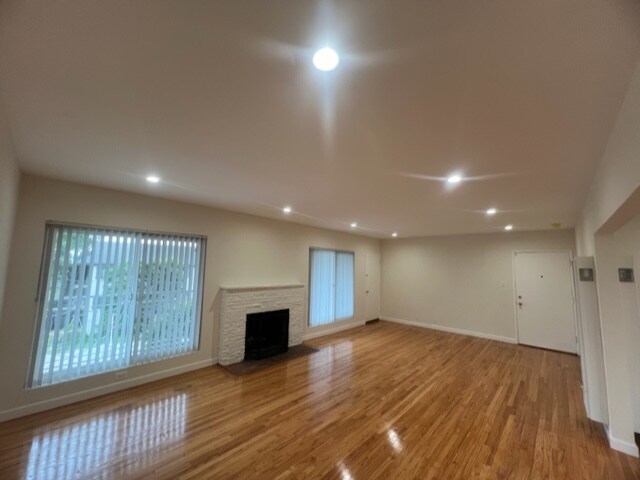 Building Photo - 1696 Amberwood Dr