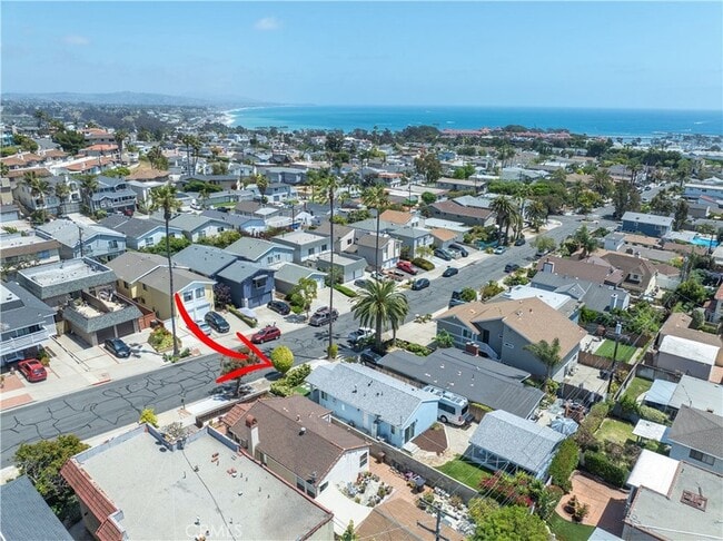 Building Photo - 33895 Alcazar Dr