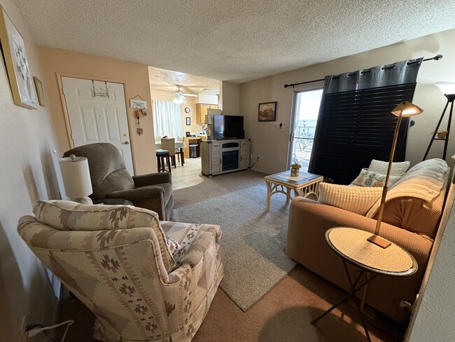 Building Photo - 1280 Mohave Dr