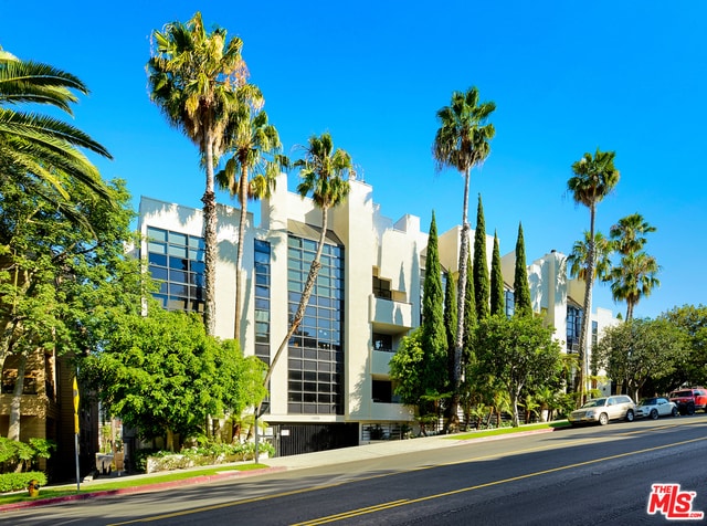 Building Photo - 11636 Montana Ave