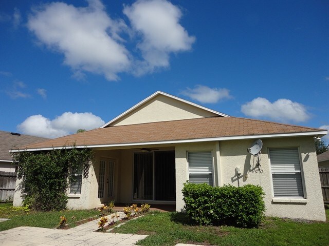 Building Photo - 7752 Blue Spring Dr