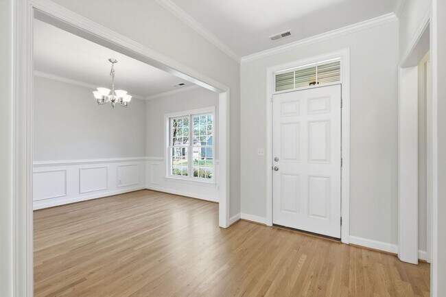 Building Photo - Welcome to Windmill Meadows!