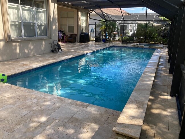 Building Photo - 10440 Cypress Lakes Preserve Dr