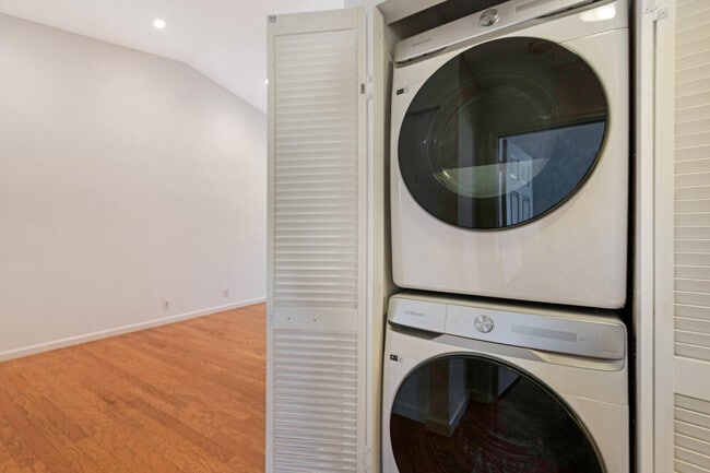 Building Photo - 3191 Leewood Terrace