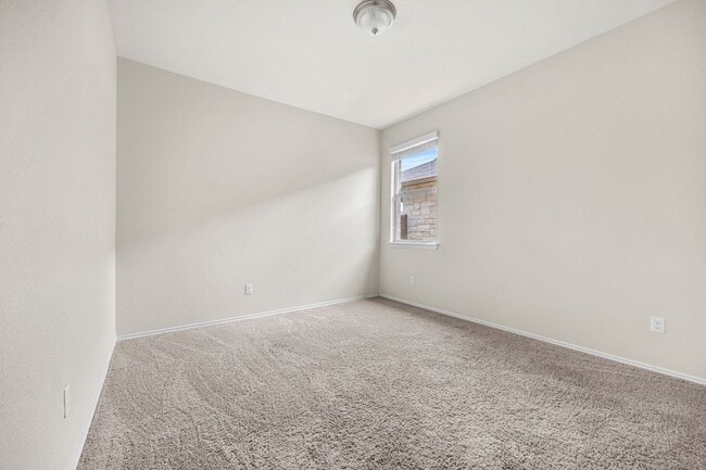 Building Photo - 1414 Fawn Lily Dr