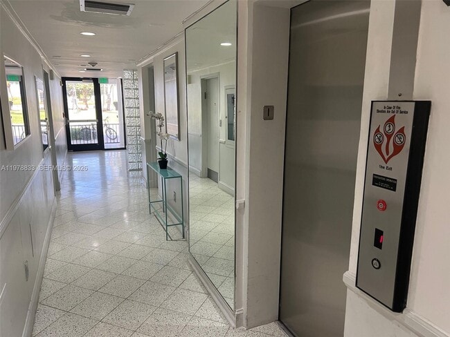 Building Photo - 1390 Ocean Dr