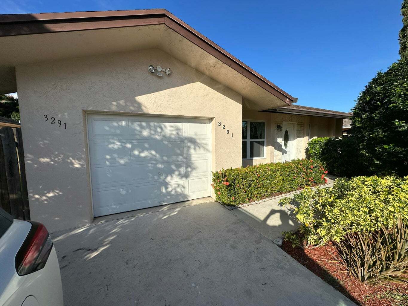 Building Photo - 3291 SW 4th St