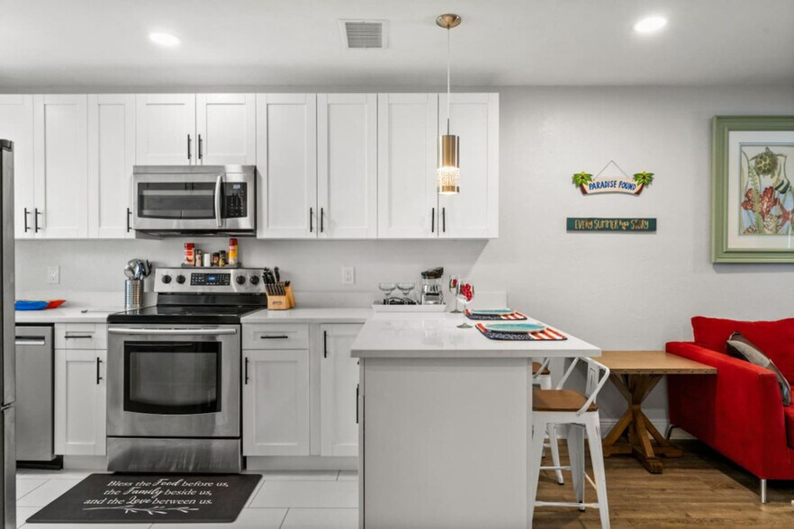 Building Photo - 1019 SE 40th St