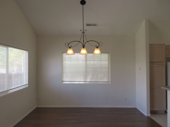 Building Photo - 4 Bedroom - 2 bath - Single Family Home in...