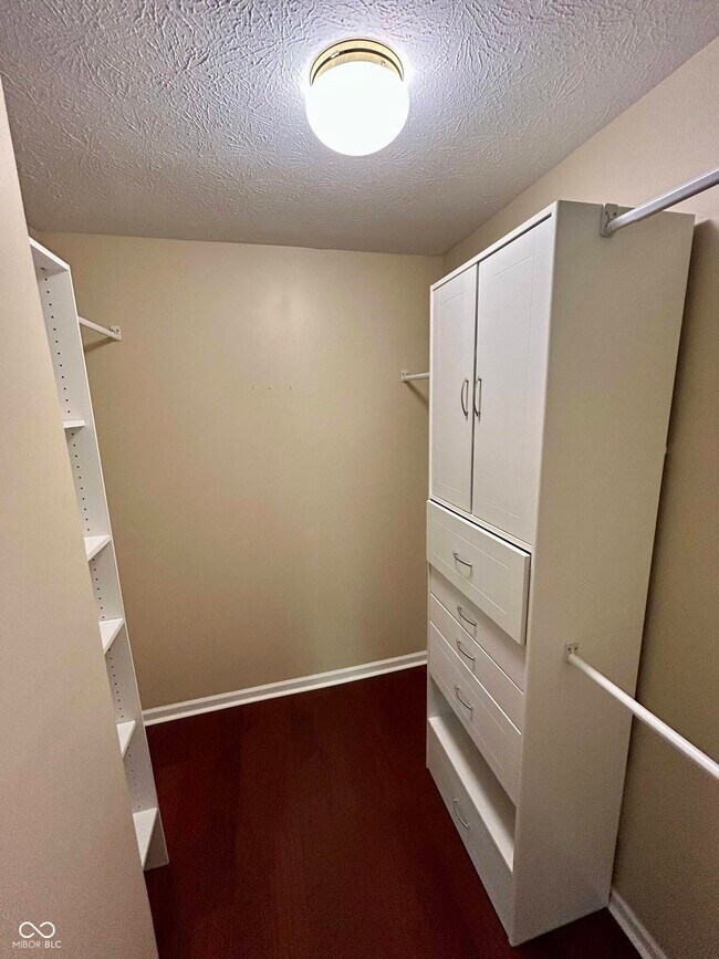 Building Photo - 3078 Armory Dr