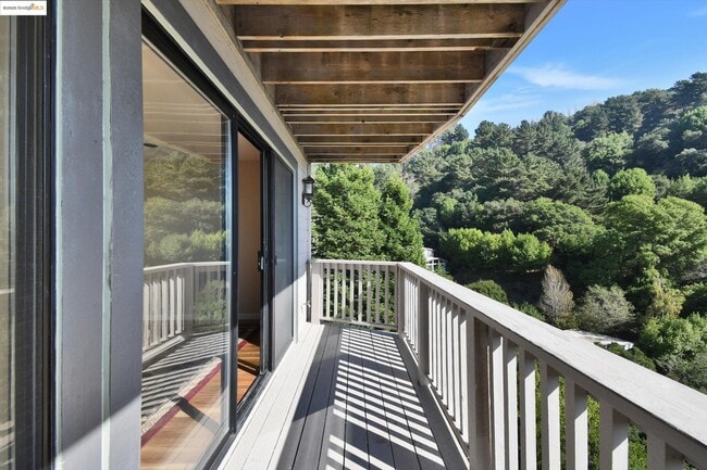 Building Photo - 616 Gravatt Dr