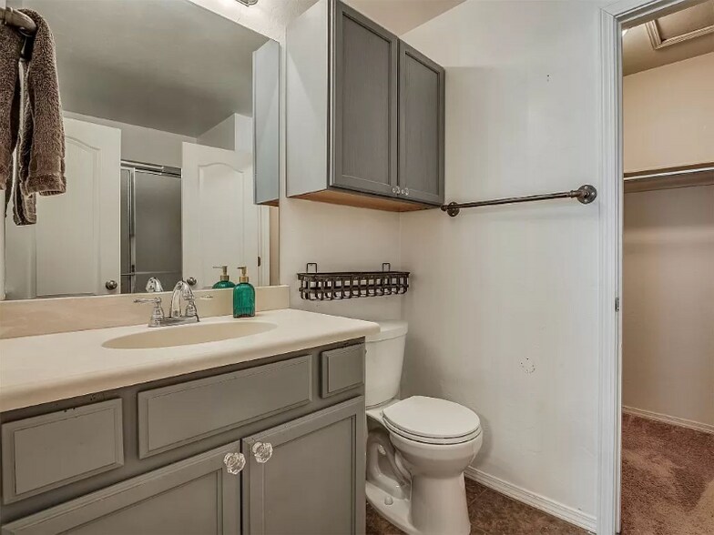 Building Photo - 1113 SW 152nd Pl