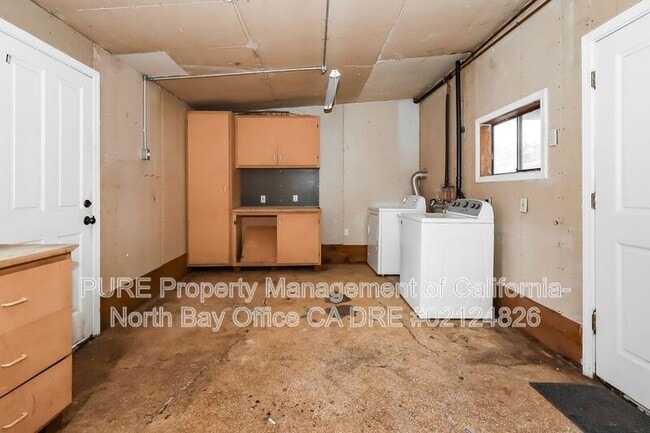 Building Photo - 1426 Olive St