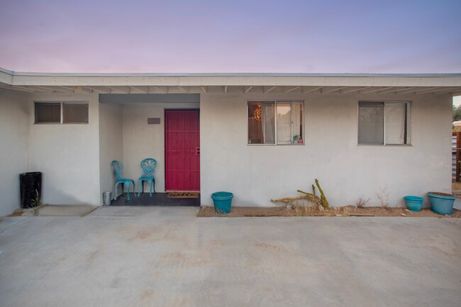 Building Photo - 61626 Capilla Dr