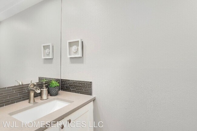 Building Photo - 2 br, 2.5 bath House - 1228 Bellefield Par...