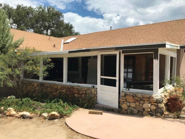 Primary Photo - 3 Bed/2 Bath-Beautiful Adobe Home for Rent...