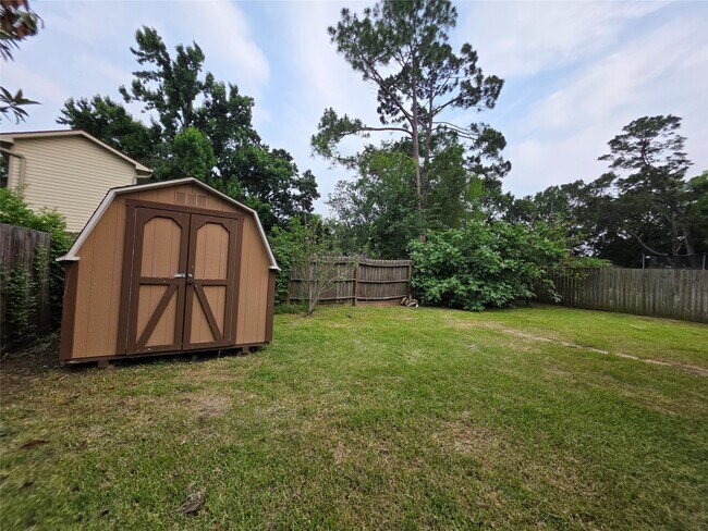 Building Photo - 507 Leicester Ln