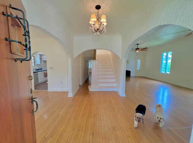Building Photo - 302 Fordham Dr