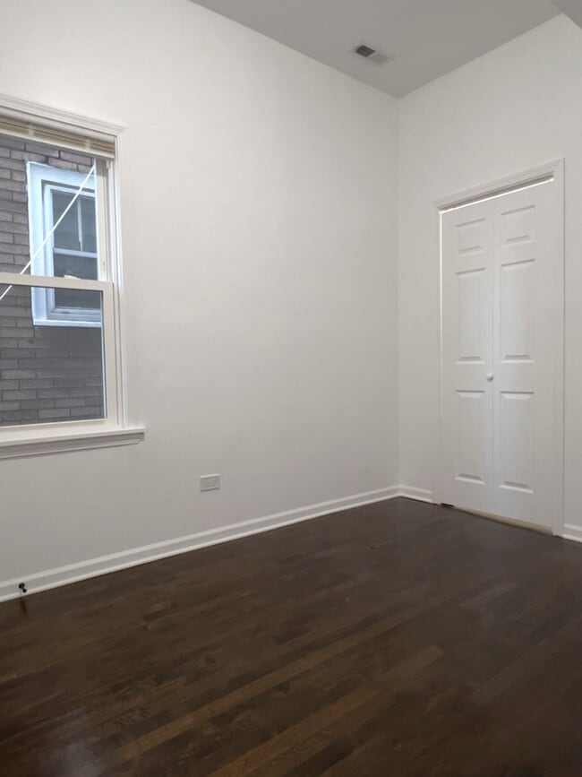 Building Photo - 4734 S Paulina St