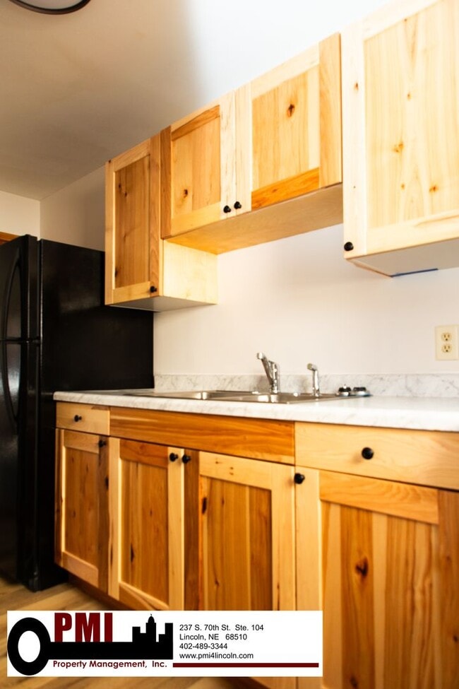 Building Photo - 1400 F / 836 South Street