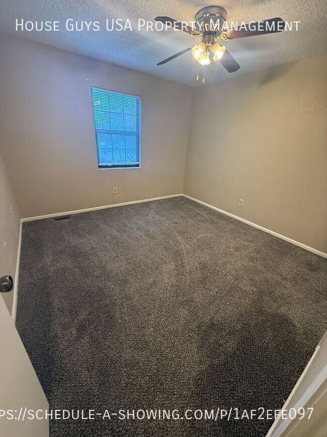 Building Photo - 710 SW 37 St