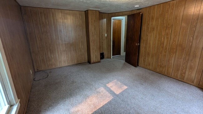 Building Photo - Charming two-bedroom, one-bath house in Canton