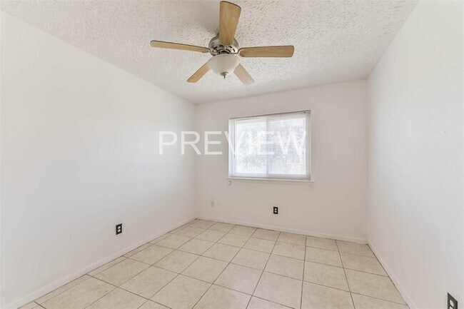 Building Photo - 22606 Poppyfield Dr