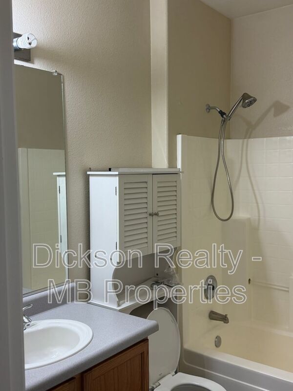 Building Photo - 2388 Sapphire Ridge Way