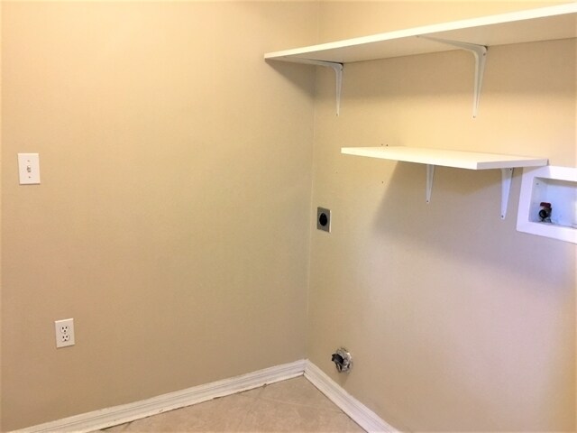 Building Photo - 14616 Old Forest Ct