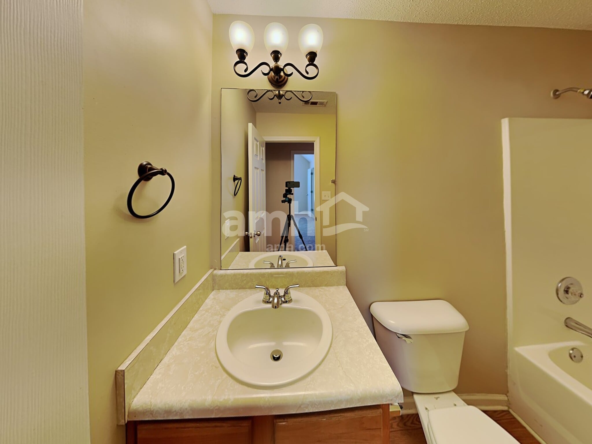 Building Photo - 3094 Lonetree Point