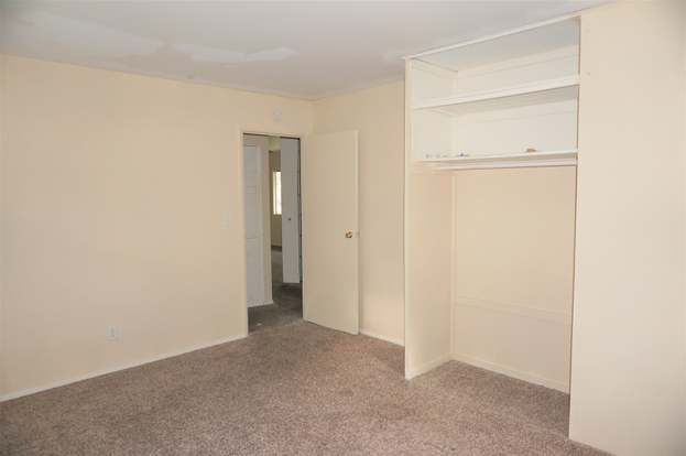 Building Photo - 2425 E Elm St