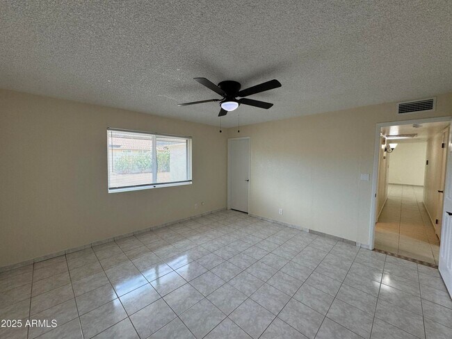 Building Photo - 5502 W Frier Dr
