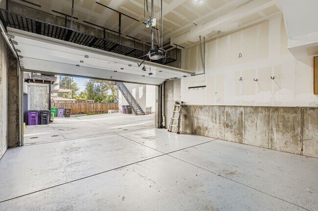 Building Photo - Modern 2bed/2 Bath in the Heart of Denver!