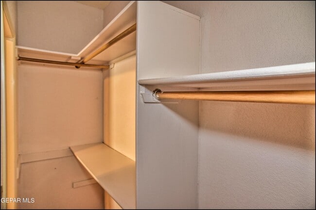 Building Photo - 12107 Valley Quail Dr