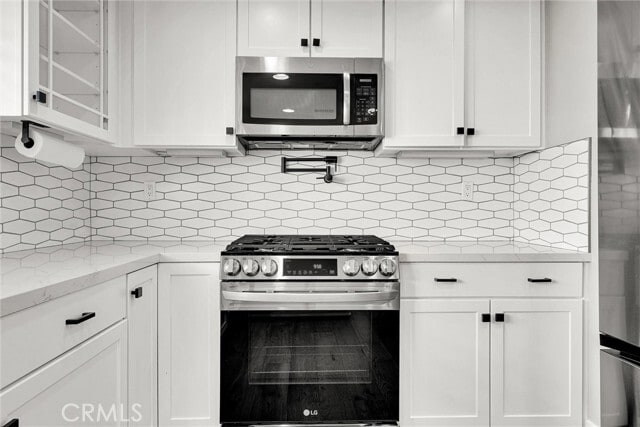 Building Photo - 759 Border Ave