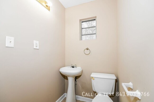 Building Photo - 6088 Bears Bluff Rd