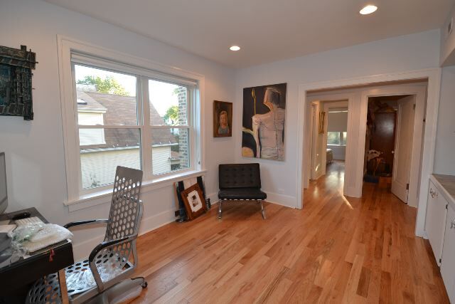 Building Photo - 3731 N Janssen Ave