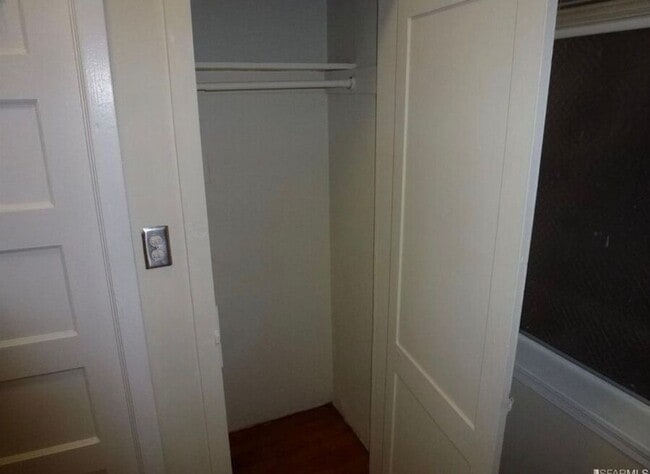 Building Photo - 10 Brooklyn Pl