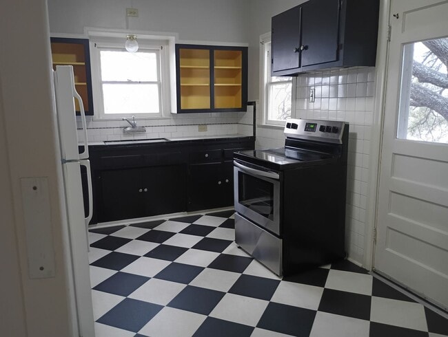 Building Photo - 109 W Norwood Ct