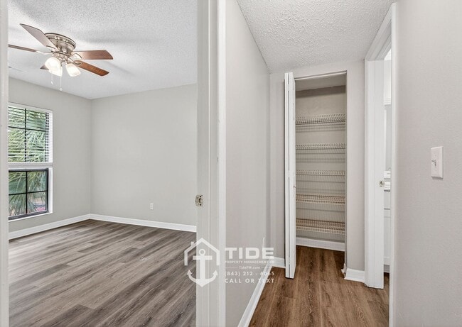 Building Photo - Live Close to It All – Convenient Mount Pleasant Home