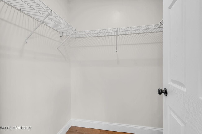 Building Photo - 18-7 Augusta Ct