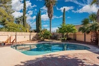 Building Photo - 3526 N Santa Rita Ave