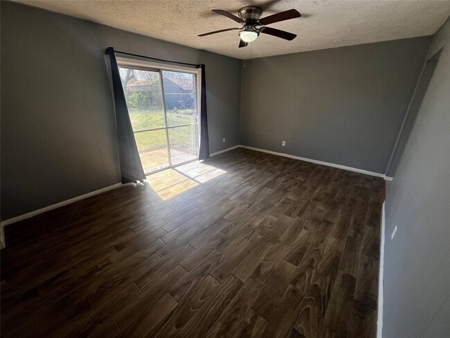 Building Photo - 1471 Cool Spring Dr