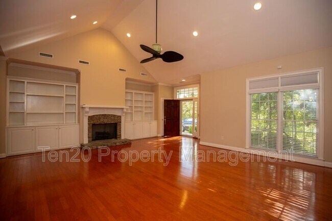 Building Photo - 4701-12 Turnberry Ln