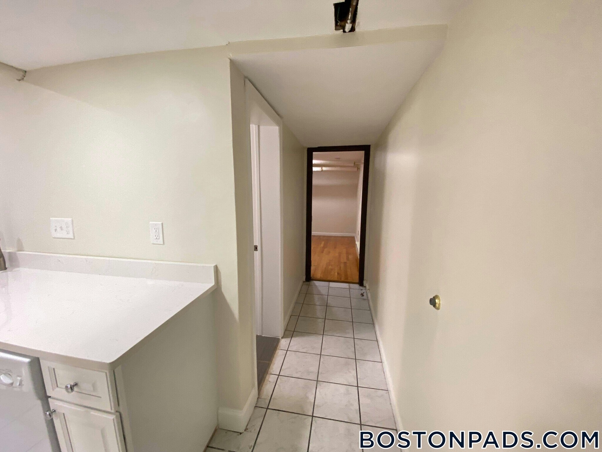 Building Photo - 171 Hemenway St