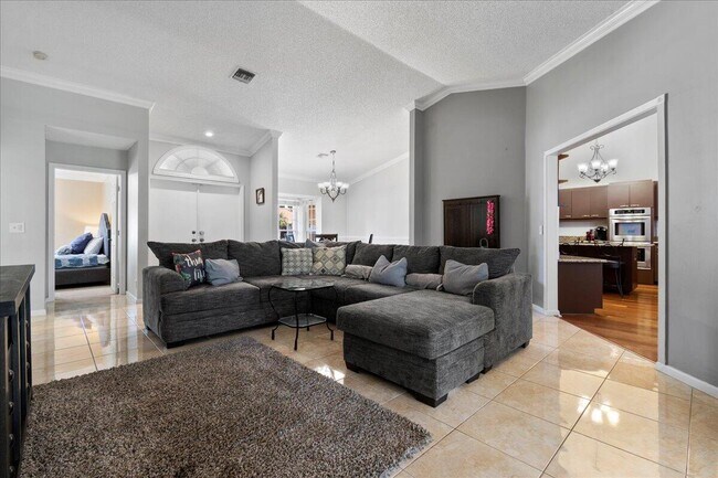 Building Photo - 13557 Northumberland Cir